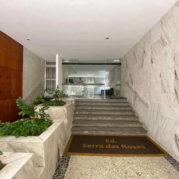Apartamento 2 quartos 200m da praia e ao lado dos Shoppings Leblon