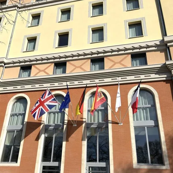 Dali Hôtel Montauban, hotel v destinácii Montauban