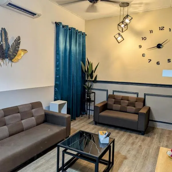 Shines GuestHouse 3Br with Outdoor Chilling, hotel v destinaci Pasir Gudang