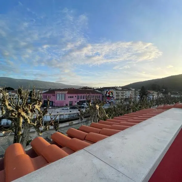 A Casa da Praça - The Square House, ξενοδοχείο σε Miranda do Corvo