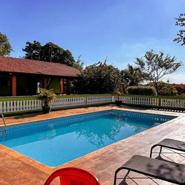Chacara Iracema com lazer completo e Wi-Fi, hotell i Salto