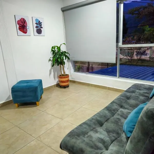 Denier House Guabinal Apto 2 41-60 AV GUABINAL, готель у місті Ібаге