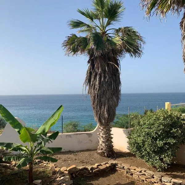 Tropikal House Facing Ocean, hotel ve Vila do Maio
