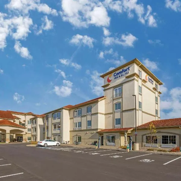 Comfort Inn & Suites Verona at Turning Stone Resort Casino, hotel v destinaci Verona