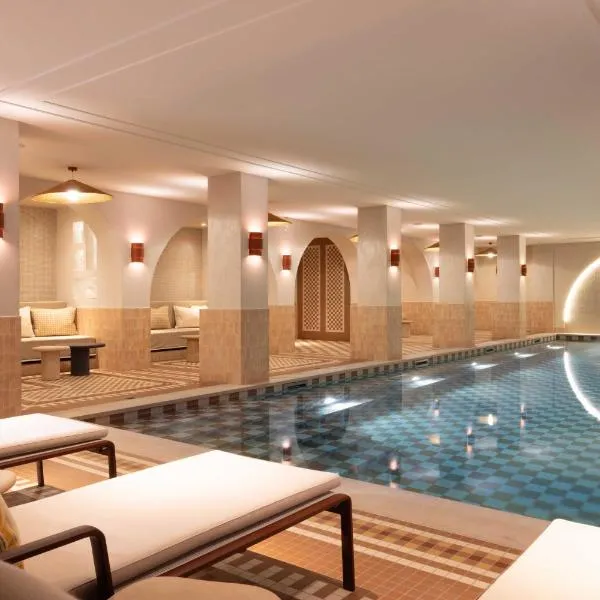 Hotel Grand Coeur Latin, hotel en París