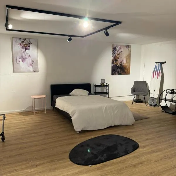 Ferienwohnung in der Nähe des Europa-Park Rust mit Terrasse und Grill, Hotel in Wyhl