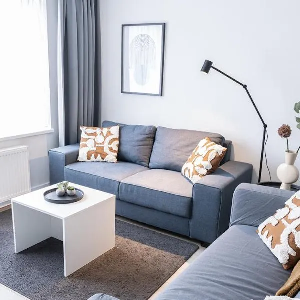 6p newly renovated home with unique roof-terrace, hotel in Strijp