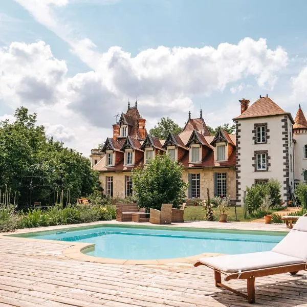 Château Du Guérinet, hotel in Saint-Priest-Bramefant