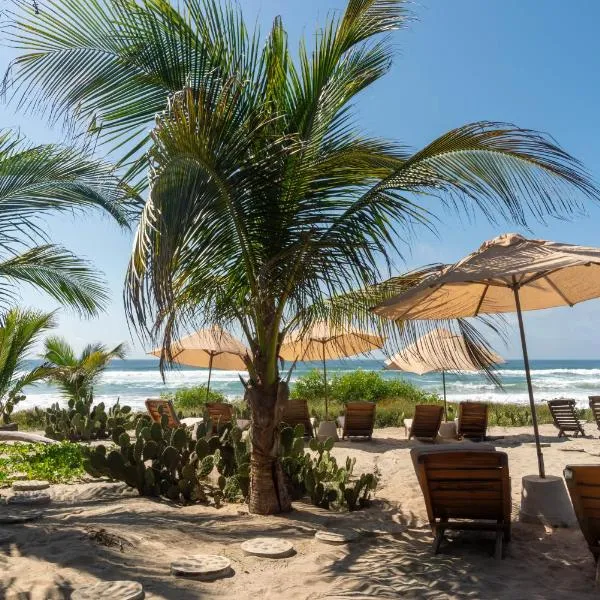 Casa Mariposa Beach Hotel, hotel in Tierra Blanca
