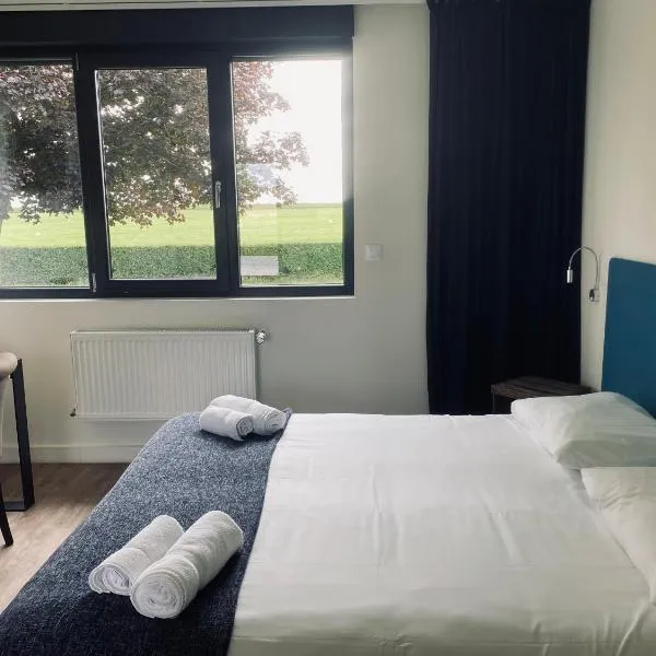 Logis Hôtel & Restaurant de l'Aérodrome de la Baie de Somme – hotel w mieście Buigny-Saint-Maclou