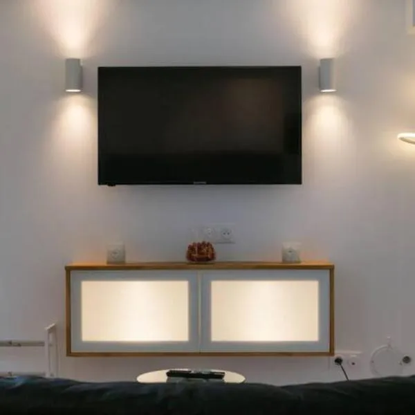 Maison chaleureuse jacuzzi, climatisation et parking payants, hotel in Bagneux
