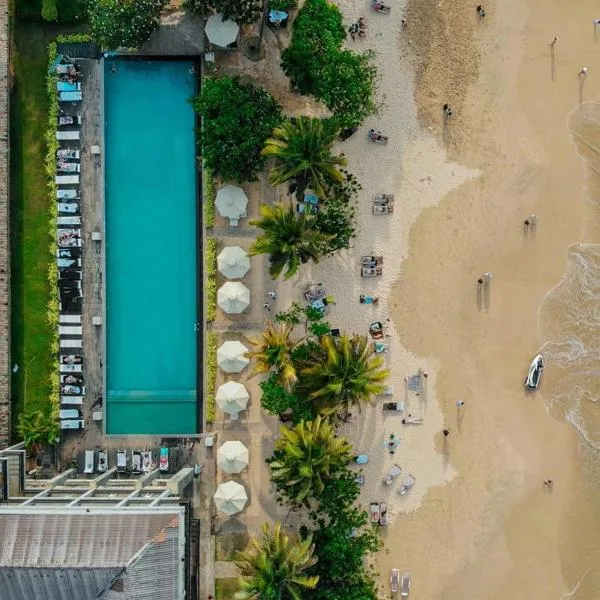 Paradise Beach Club, hotel v Mirisse (jih)