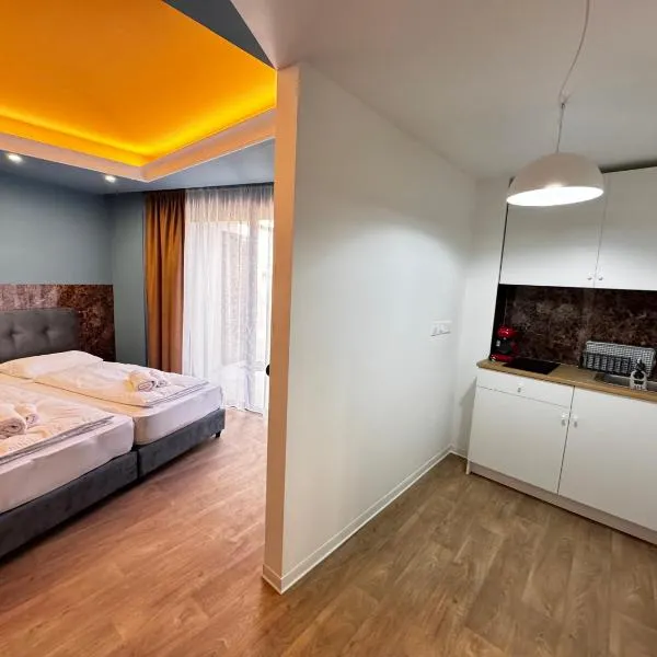 Modern Studio Nr5 private Kitchenette and Bathroom, hotel v destinaci Limassol