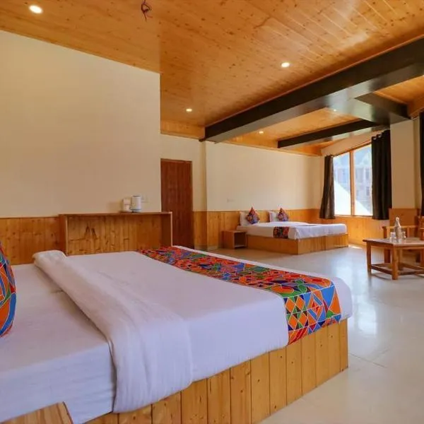 Hotel 17 Miles Stone, Manali By Shivaneel Hospitality, hotel di Manali