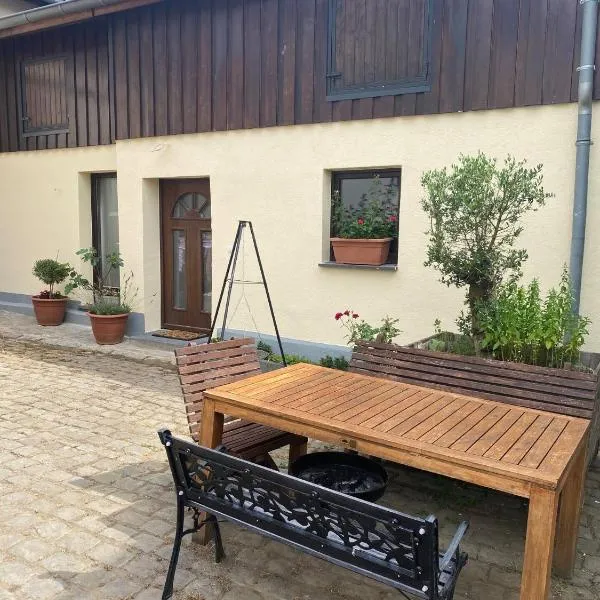 Ferienwohnung Eschbach Hof 2 am Nürburgring, hotel v destinaci Herresbach