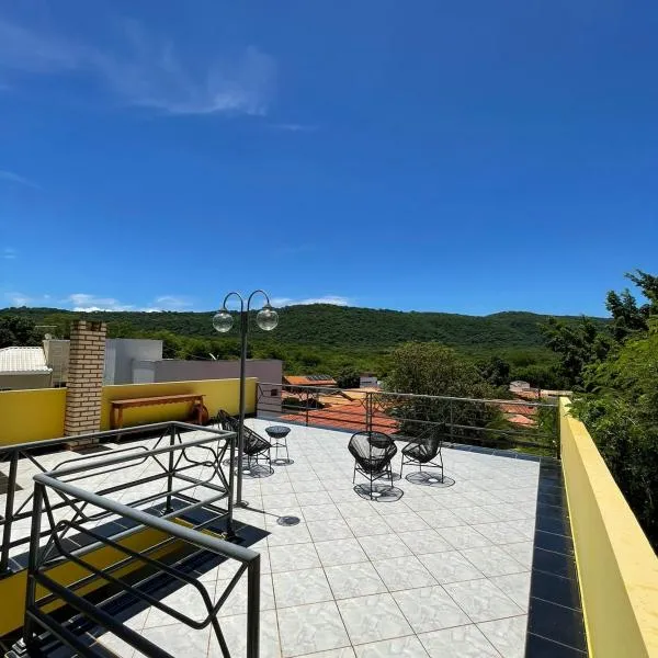 Casa nas Montanhas - Colina Grega, hotel v destinaci Montes Claros