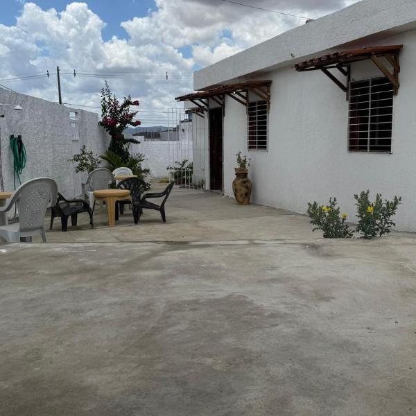 Casa com 2 quartos no Alto do Moura