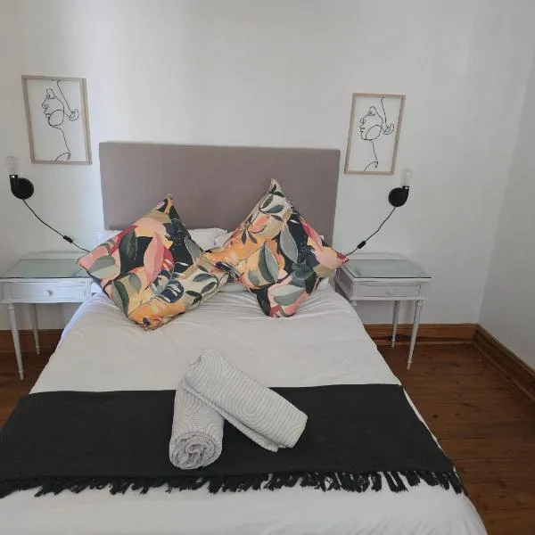 38 on Donkin street, hotel v destinaci Graaff-Reinet