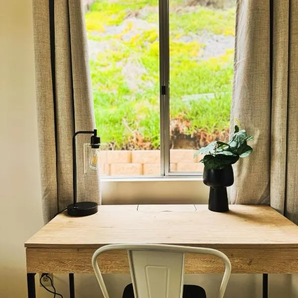 Pet friendly Spacious 3Bed with HUGE Back Yard