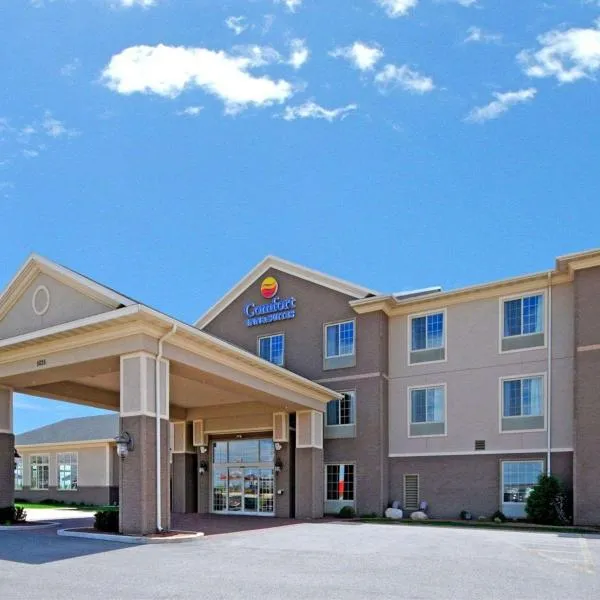 Comfort Inn & Suites Madison North, hotel v destinaci De Forest