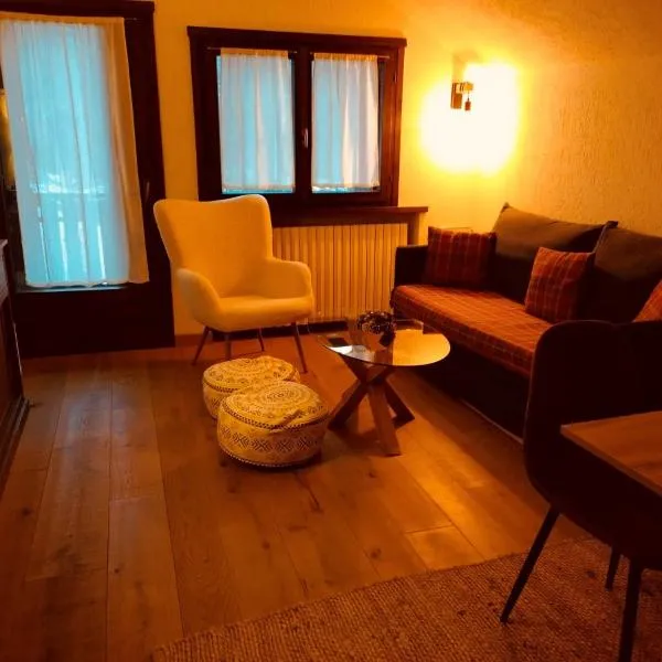 mansardacourmayeur, hotel v destinaci Courmayeur