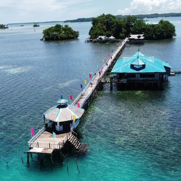 Enchanted River Rock Island Resort, hotel a Hinatuan