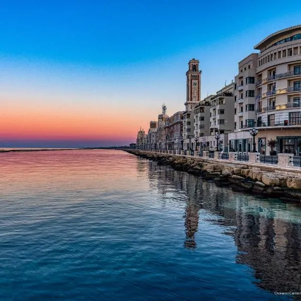 Maison 32 - Bari Central Station - NETFLIX FREE, hotel sa Bari