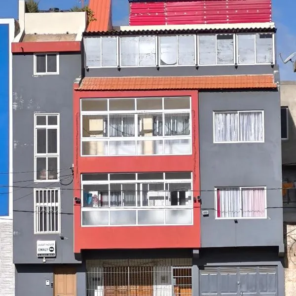 guesthouse emaly, hotel v destinaci Mindelo