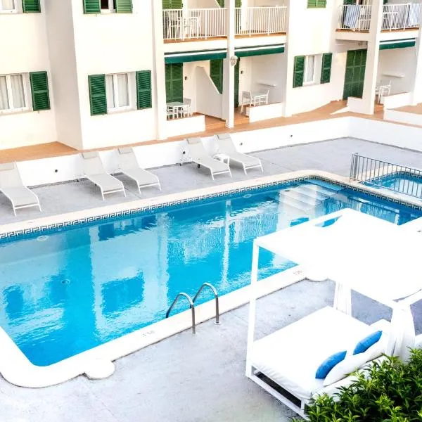 Apartamentos Annabel's II, hotel v destinaci Cala Galdana