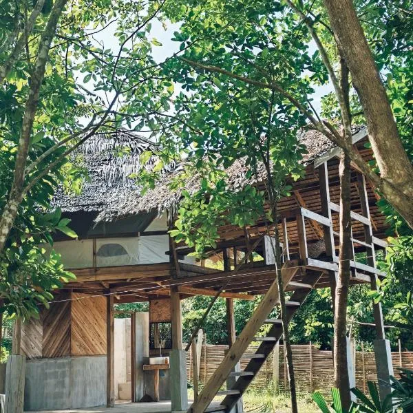 Cabanas de Nacpan Camping Resort, hotel v destinaci El Nido
