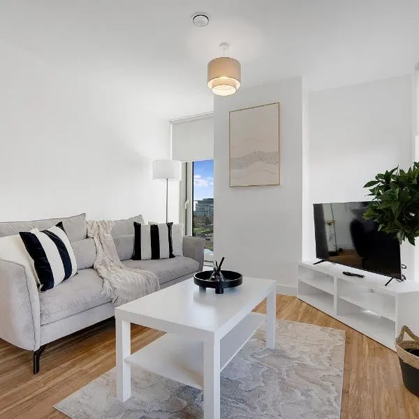 Luxury 2BR in Media City, hotel in Manchester