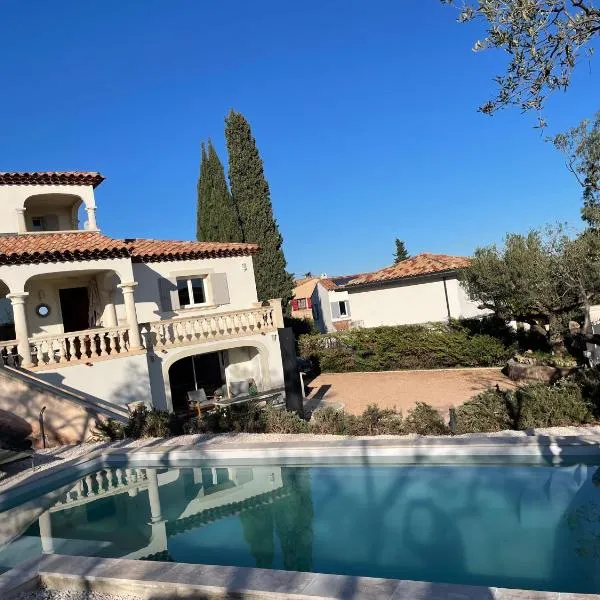 Bas de Villa le Dolce, hotel in La Farlède