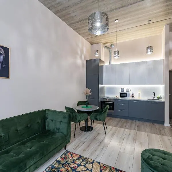Shanti barracks apartment #2 by Polo Apartments, hotel in Kaunas