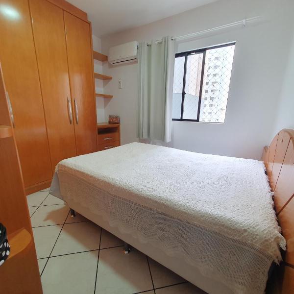 Apto Meia Praia - Itapema 130m do mar com roupa de cama e toalhas - Foto 2