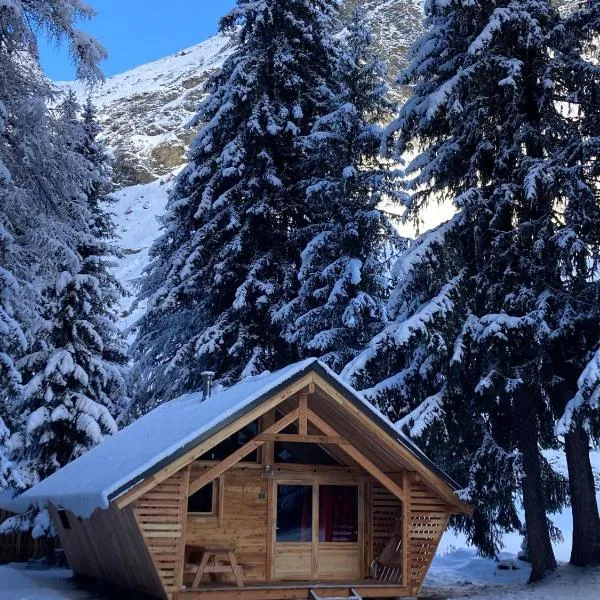 Huttopia Champagny en Vanoise, hotel v destinaci Champagny-en-Vanoise