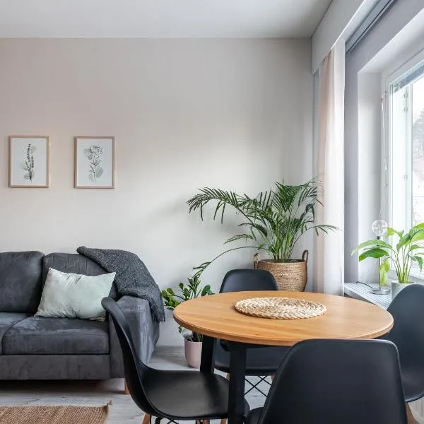 Bright & Spacious Studio in Lahti Center, hotel v destinaci Lahti