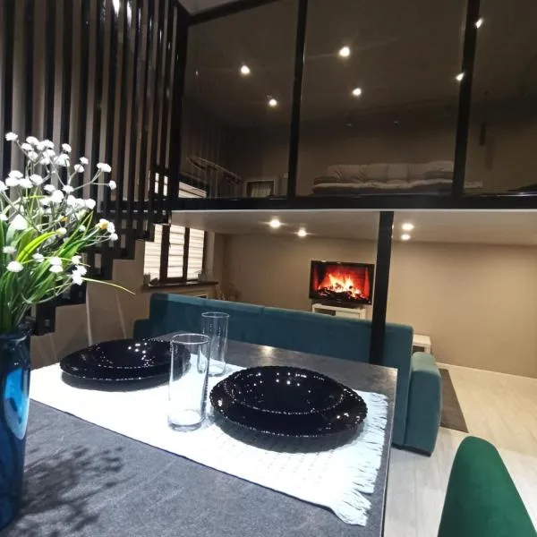 Двухуровневые апартаменты в ЖК Керемет на Каспийском море, hotel in Aktau