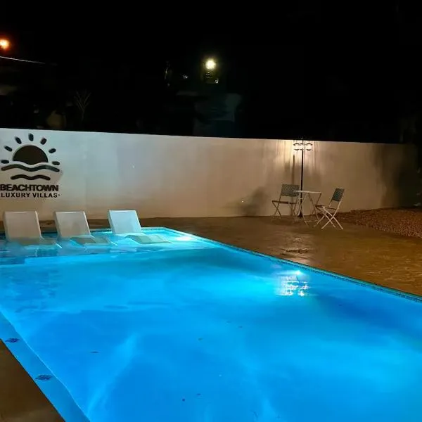 Beachtown Luxury Villas Apt 101, hotel in Aguadilla