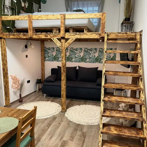 Cozy apartment close to M0 way, hotel v Budapešti