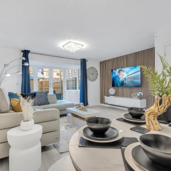 Brand New Luxurious 3bed House by AYMONS HAVEN, hotel in Swanscombe