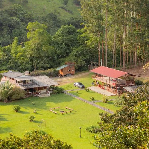 Riverside La Masía Ecohotel、Quindíoのホテル