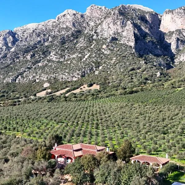 Villa with stunning views to the mountains 5km from the beach, ξενοδοχείο σε Siniscola