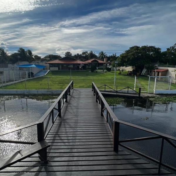 Mansão lagoa do catu