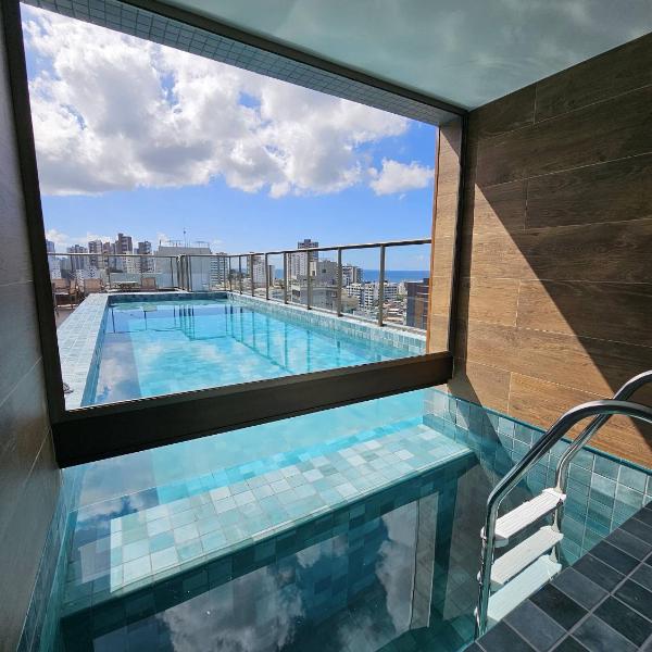 Cozy Studio w Balcony & Pool in Carnival's Heart - SSA009