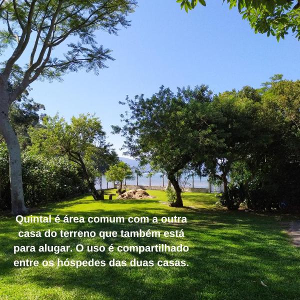 Casinha de praia na Enseada de Brito