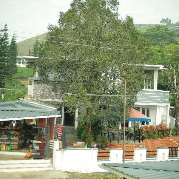 Pine Trees Home Holidays, hotel v destinaci Vagamon