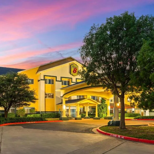 Super 8 by Wyndham Lubbock West, hotel in Lubbock