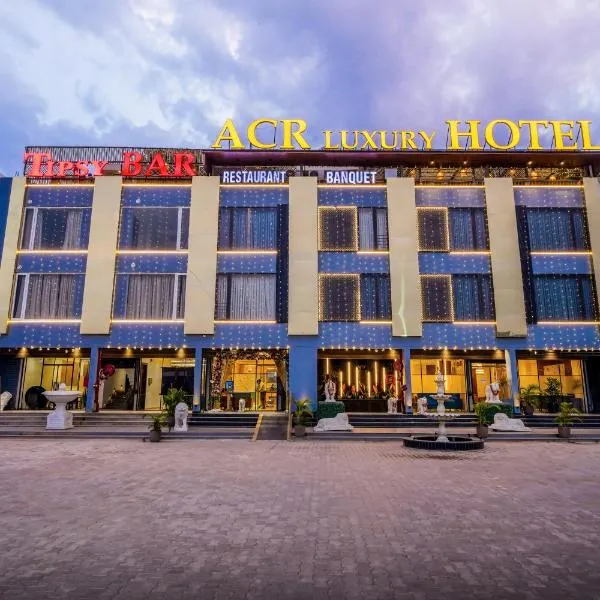 ACR Luxury Hotel, hotel v destinaci Mohali