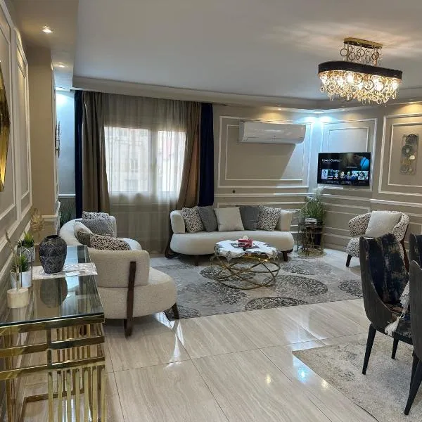 Luxurious apartment in cairo, hotel v Káhiře