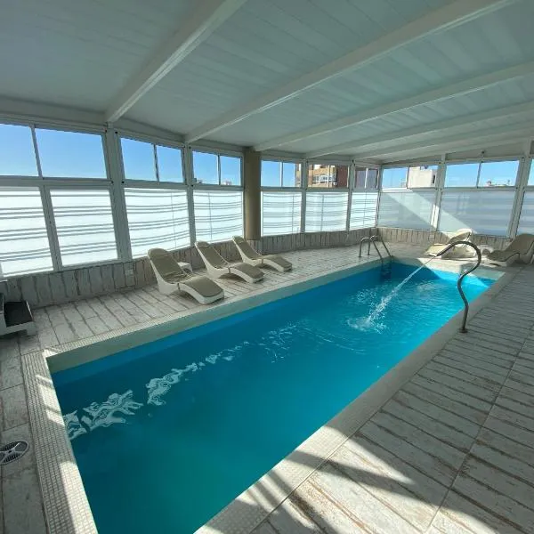 Hotel Howard Johnson Rosario: Rosario şehrinde bir otel